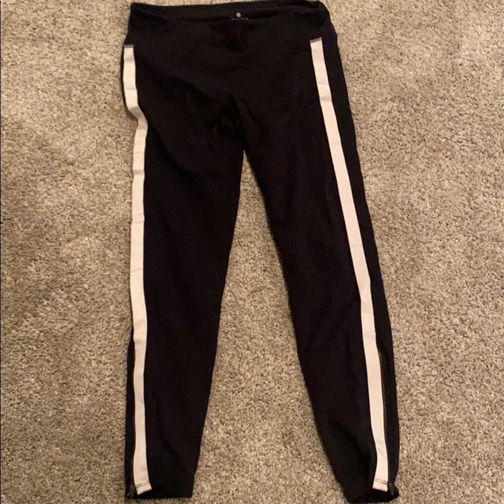 Tuxedo stripe leggings